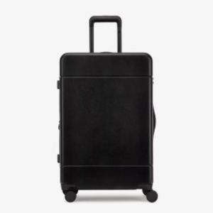 calpak hue medium luggage
